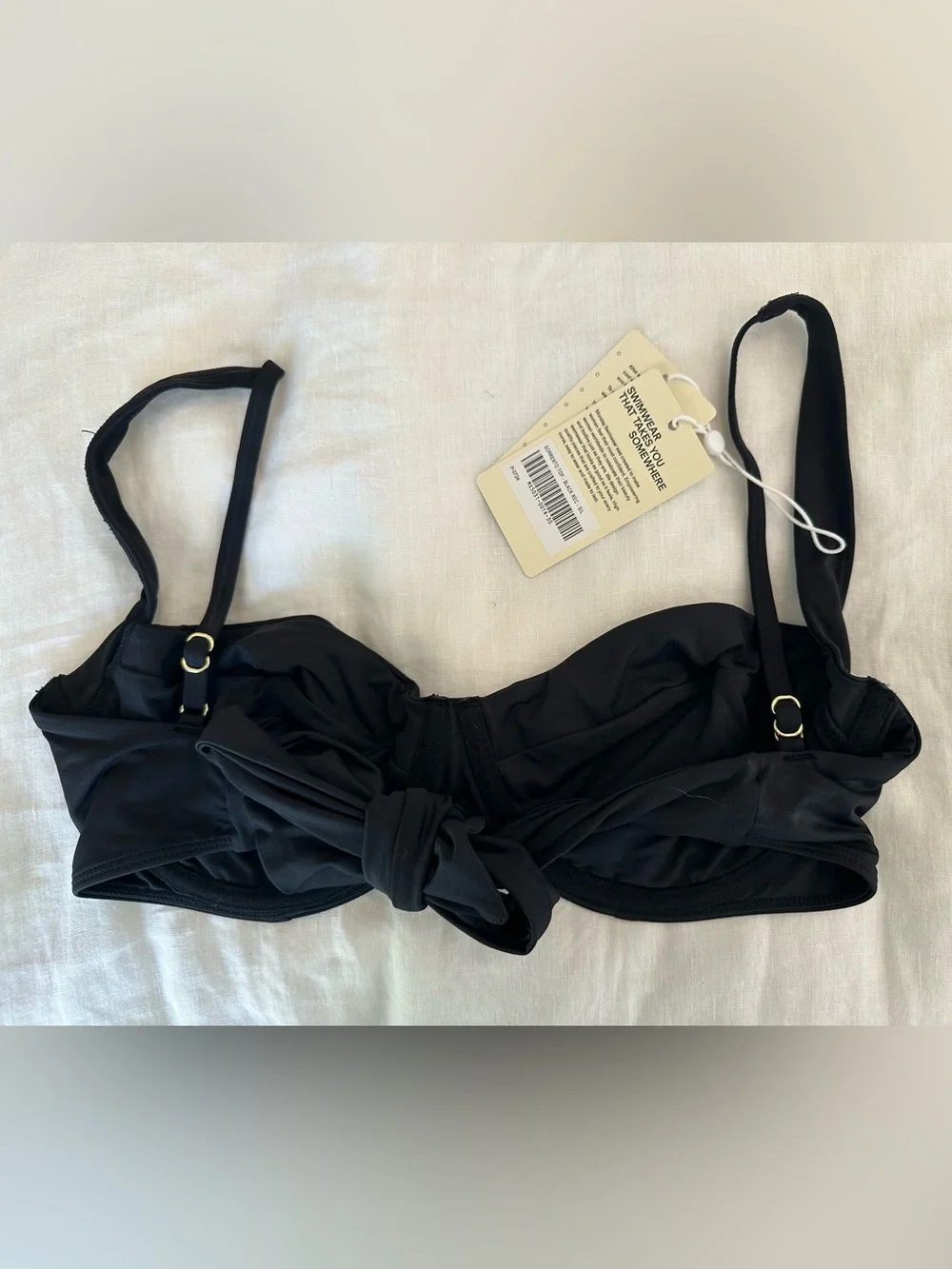 NWT Monday Swimwear Black Underwire Sorrento Bikini Top